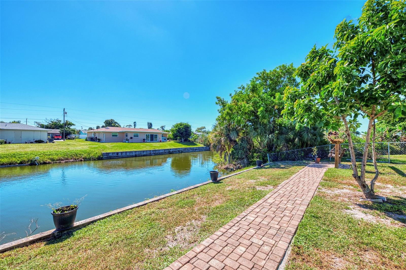 VENICE GARDENS - Residential