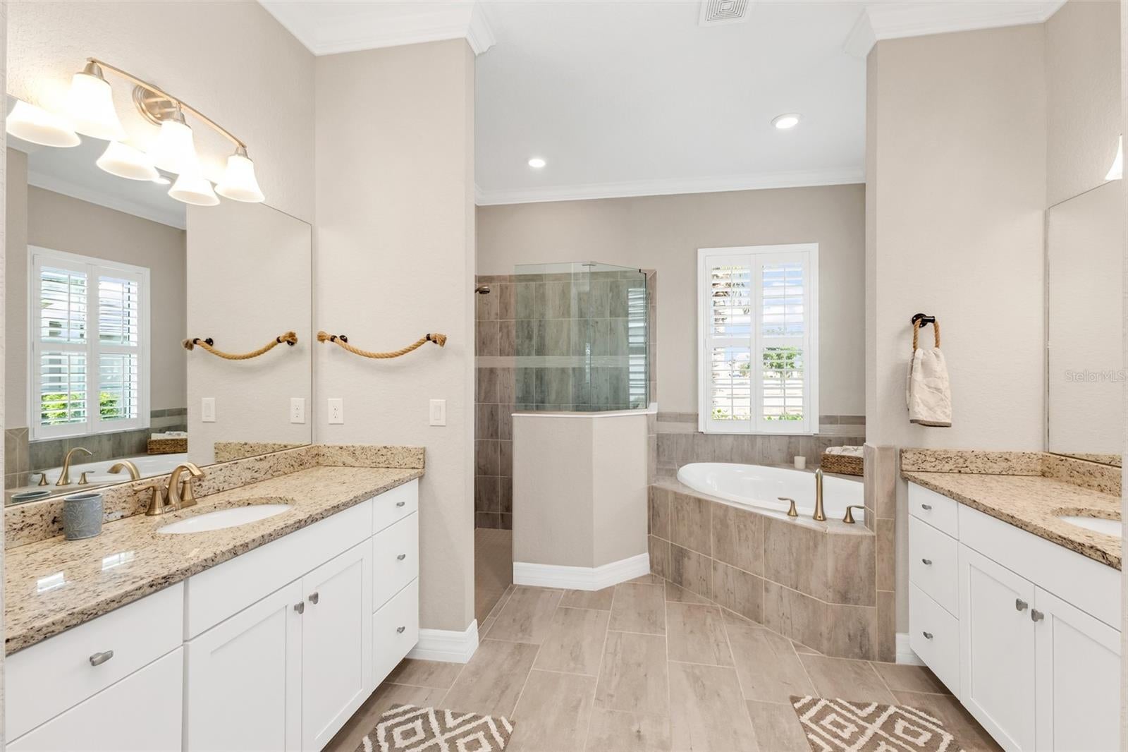HARBOR WEST - Residential