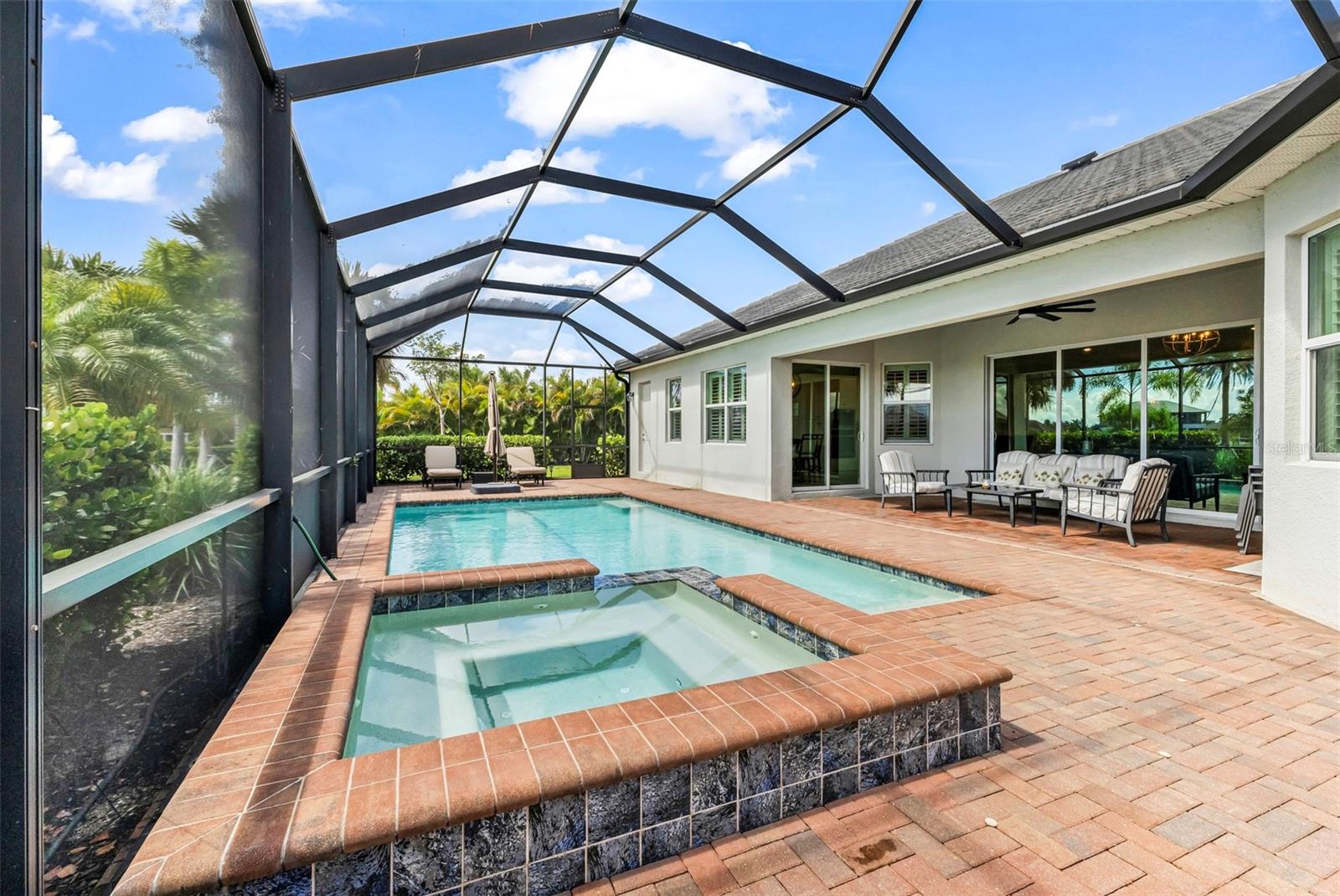 HARBOR WEST - Residential