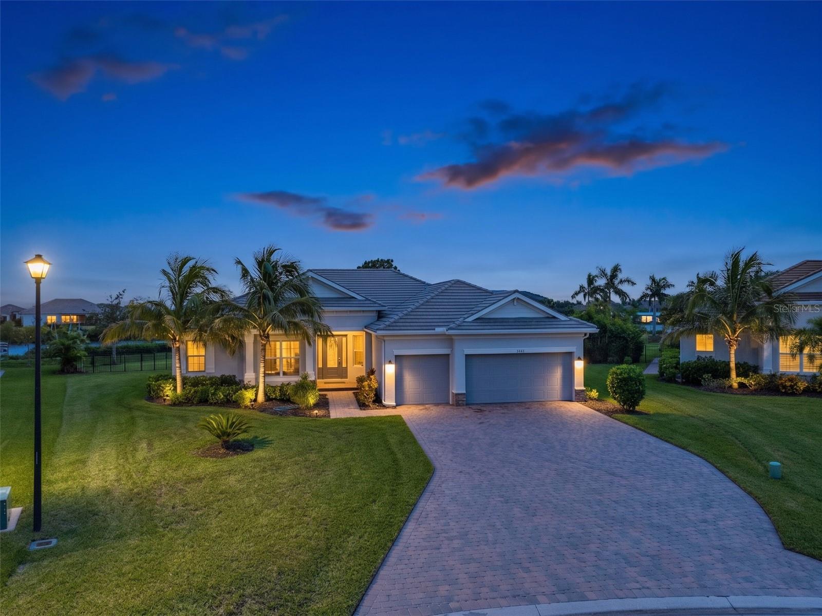 HARBOR WEST - Residential