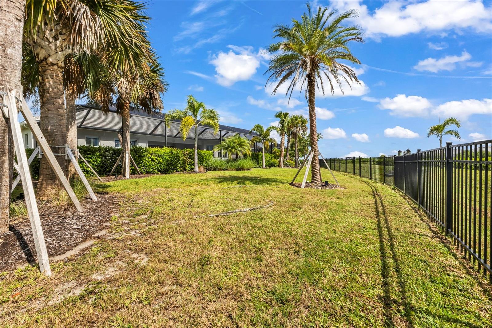 HARBOR WEST - Residential