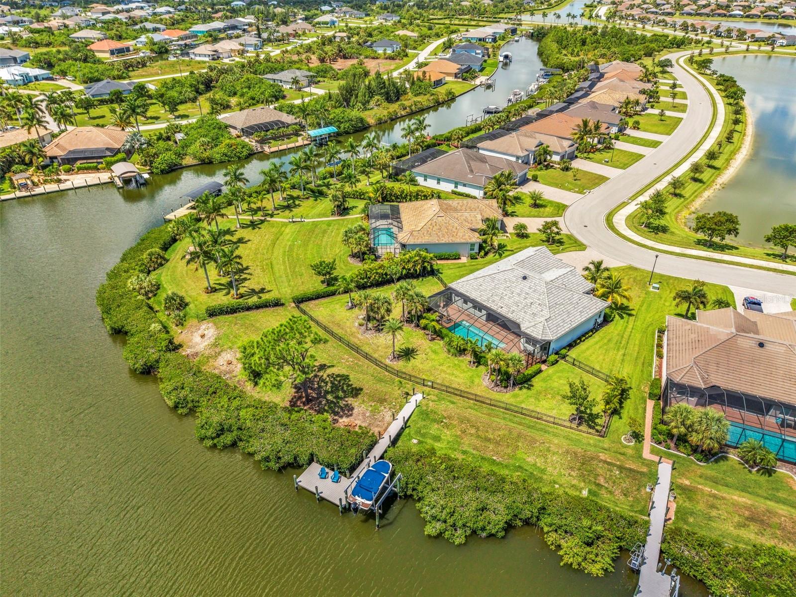 HARBOR WEST - Residential