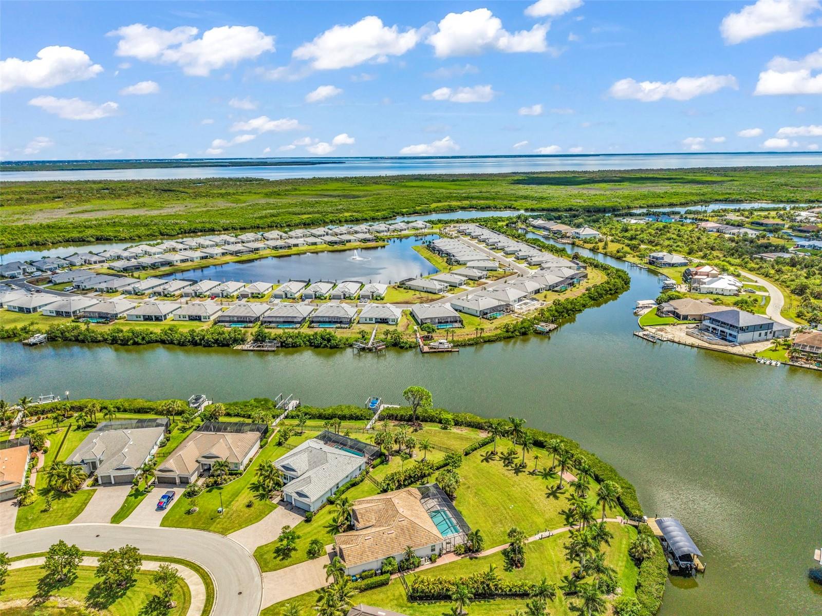 HARBOR WEST - Residential