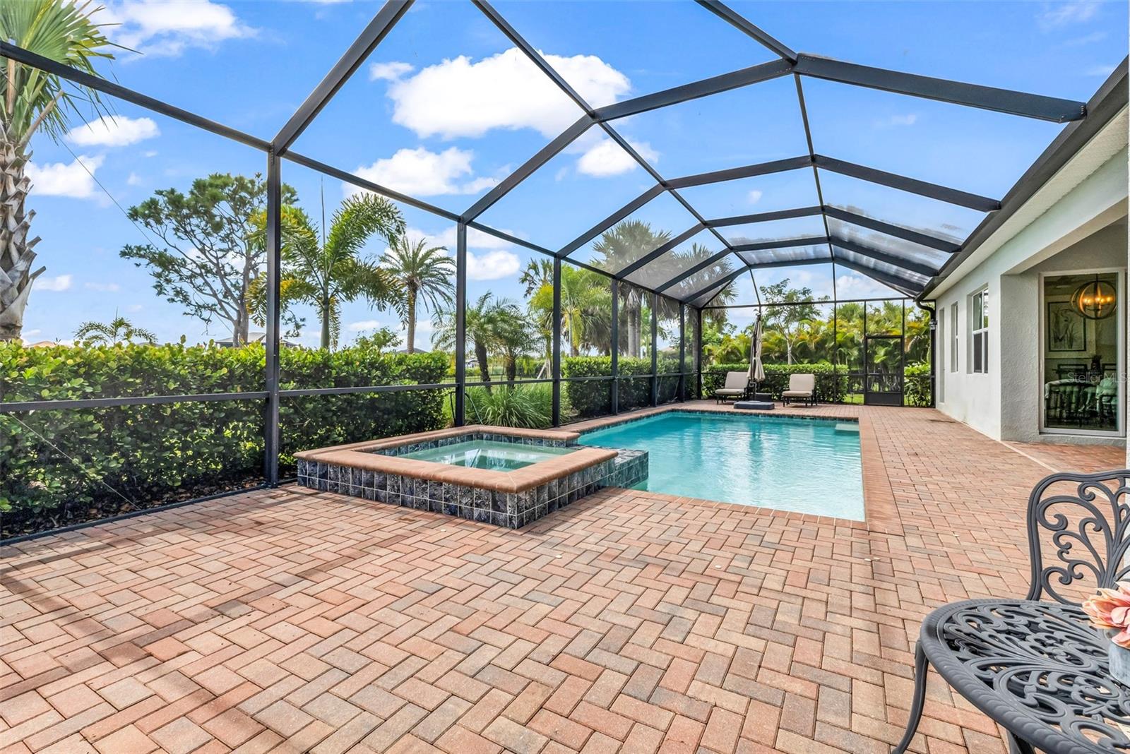 HARBOR WEST - Residential