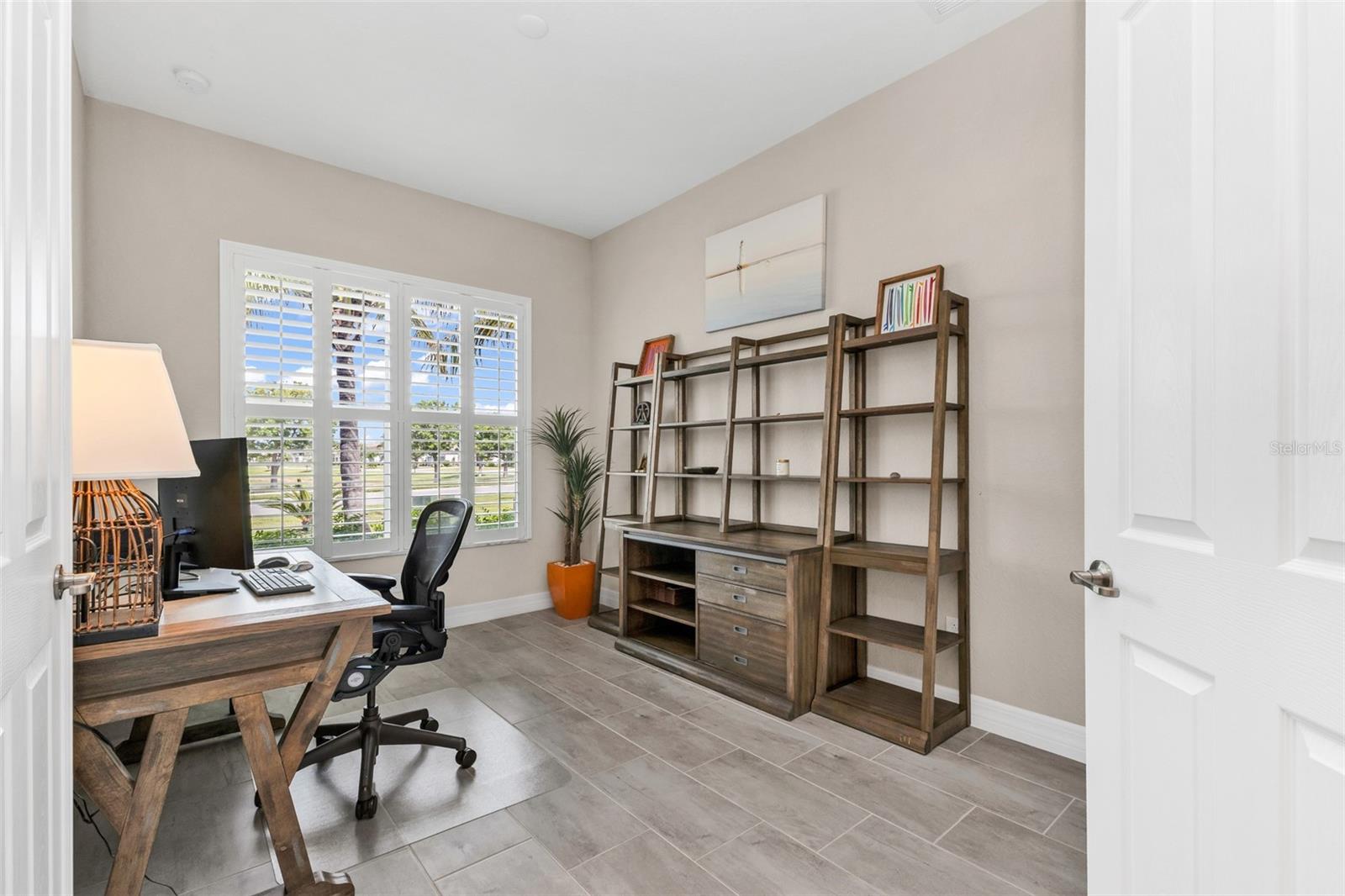 HARBOR WEST - Residential
