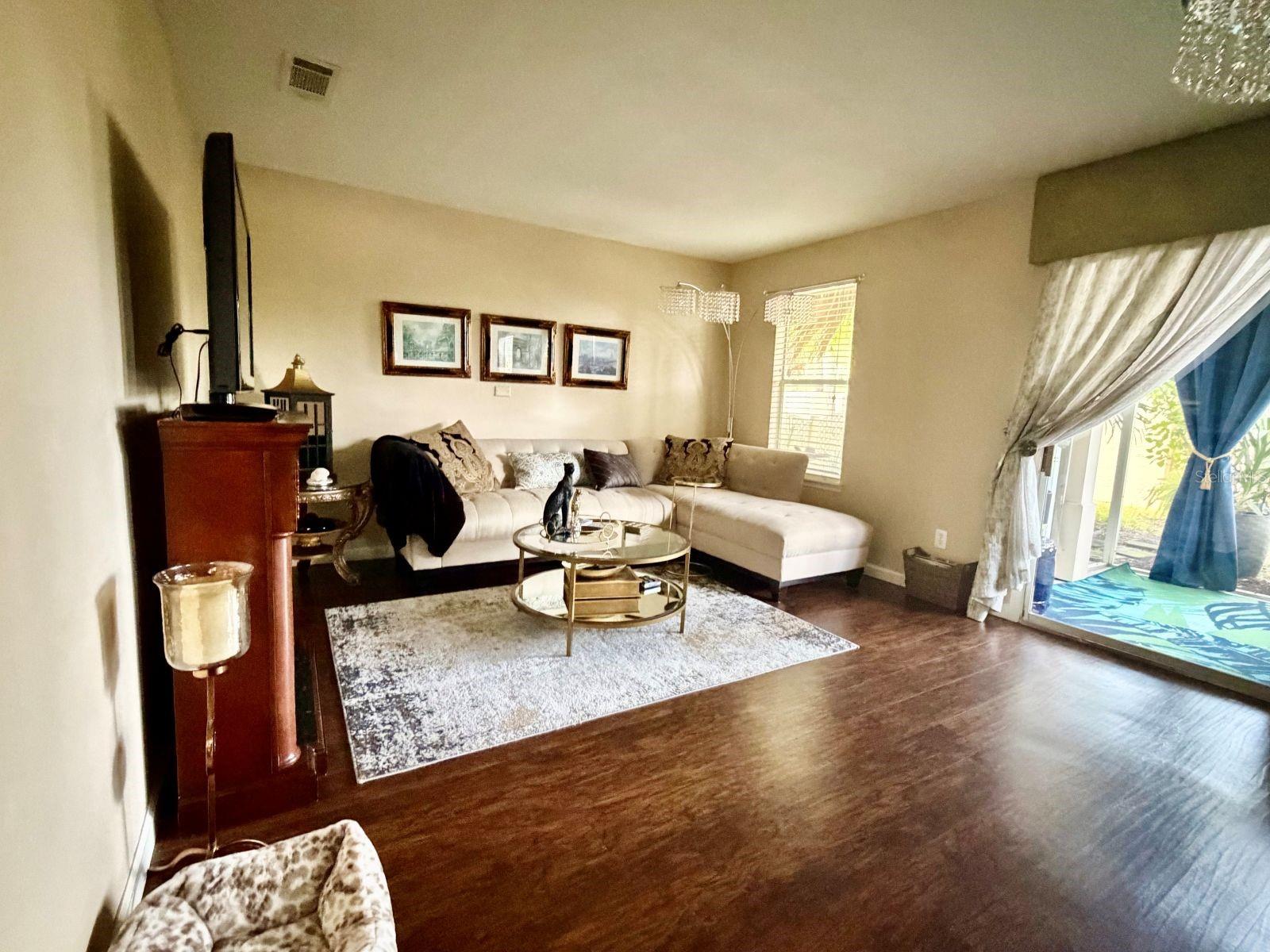 LAKE ELLEN WALK - Residential