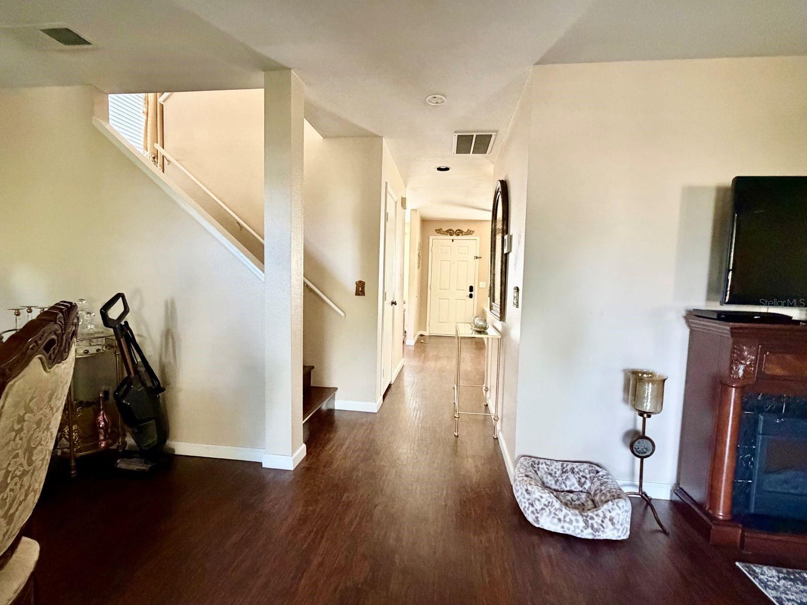 LAKE ELLEN WALK - Residential