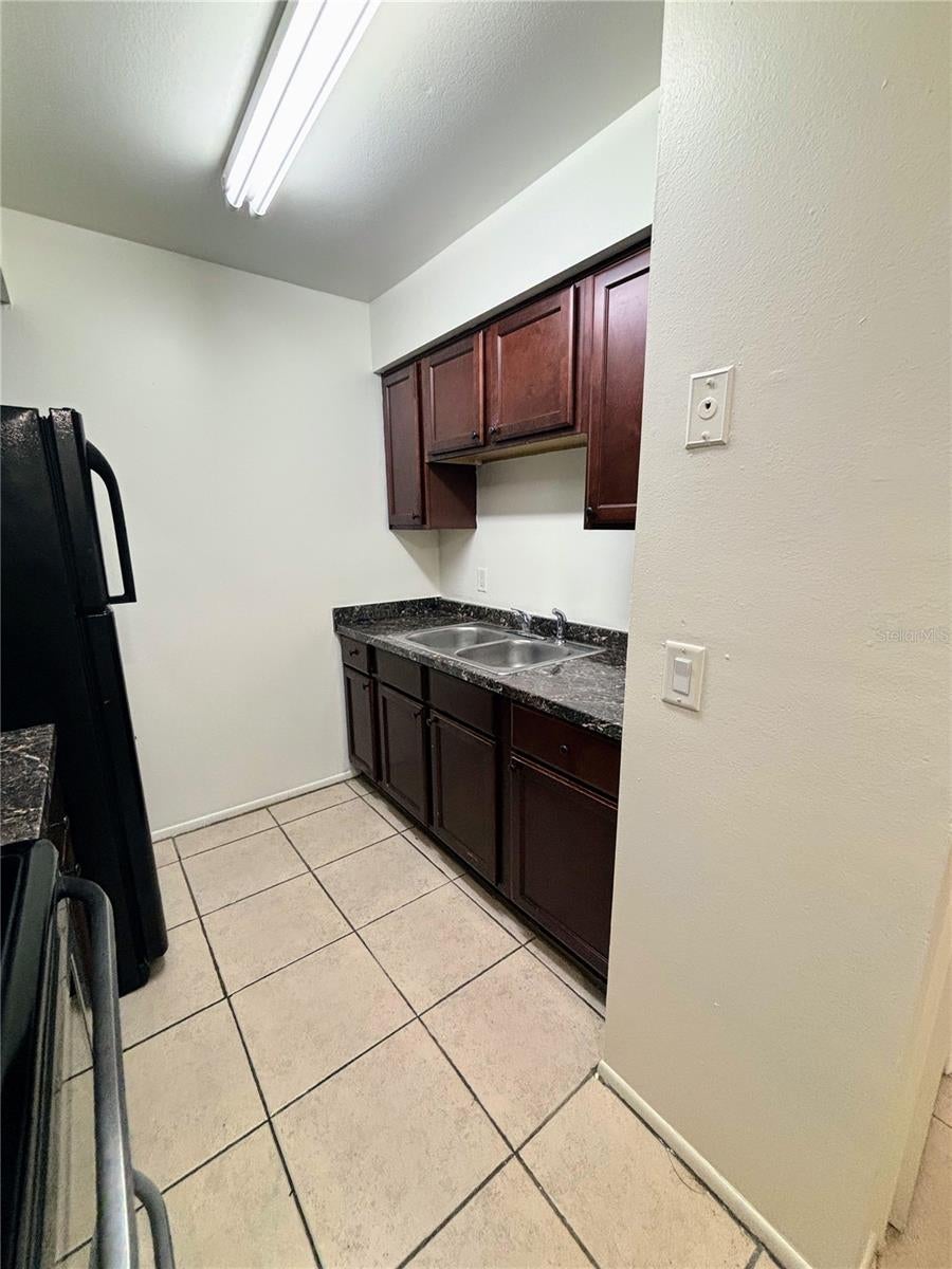 THE OAKS UNIT VII A CONDOMINIU - Residential