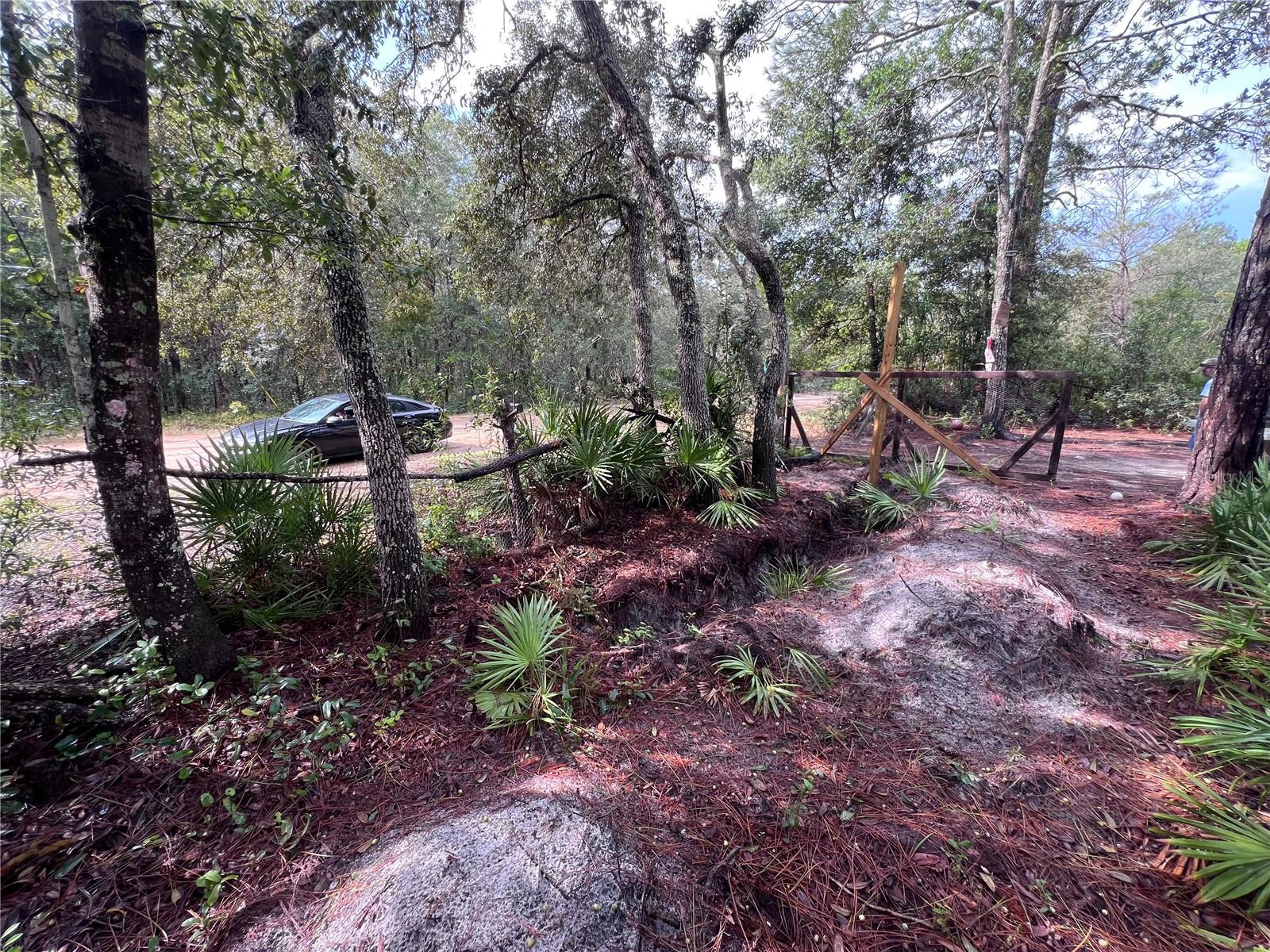 INTERLACHEN LAKES ESTATES - Land