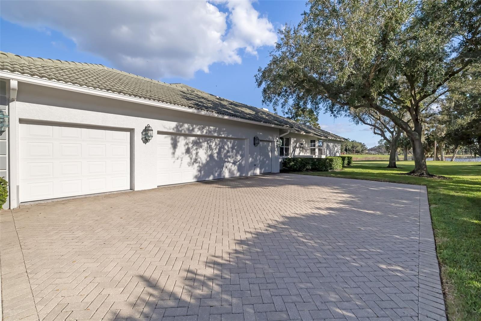LAUREL OAK ESTATES SEC 01 - Residential