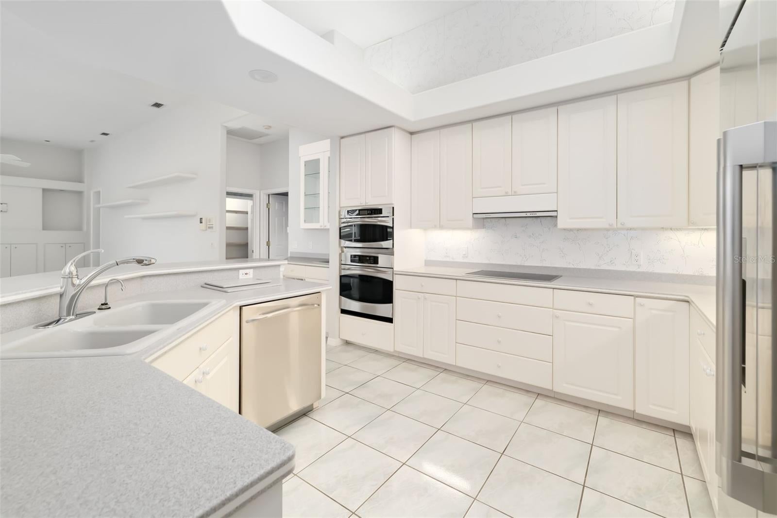 LAUREL OAK ESTATES SEC 01 - Residential