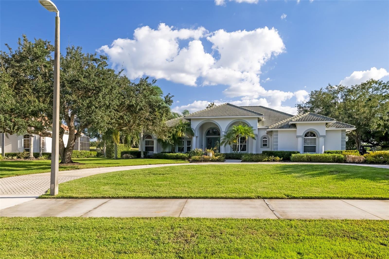 LAUREL OAK ESTATES SEC 01 - Residential