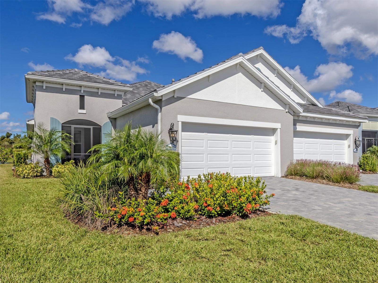 GRAND PALM - Residential