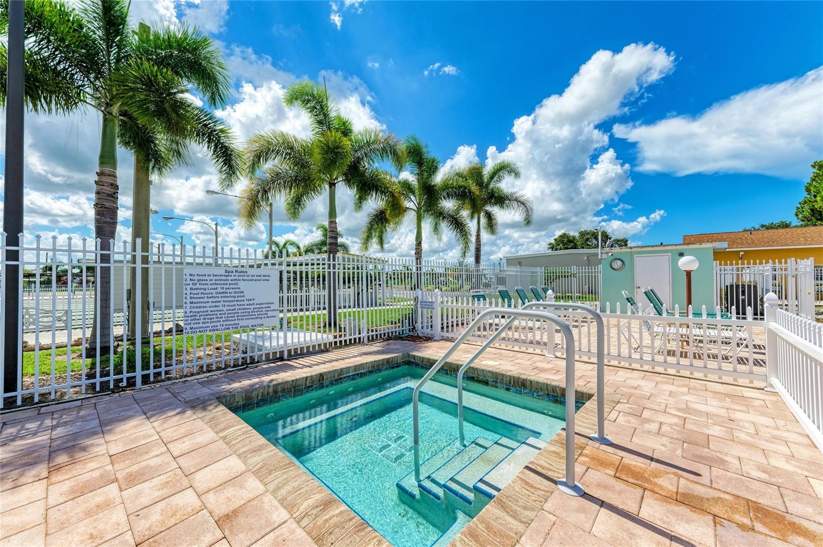 TRI-PAR ESTATES - Residential