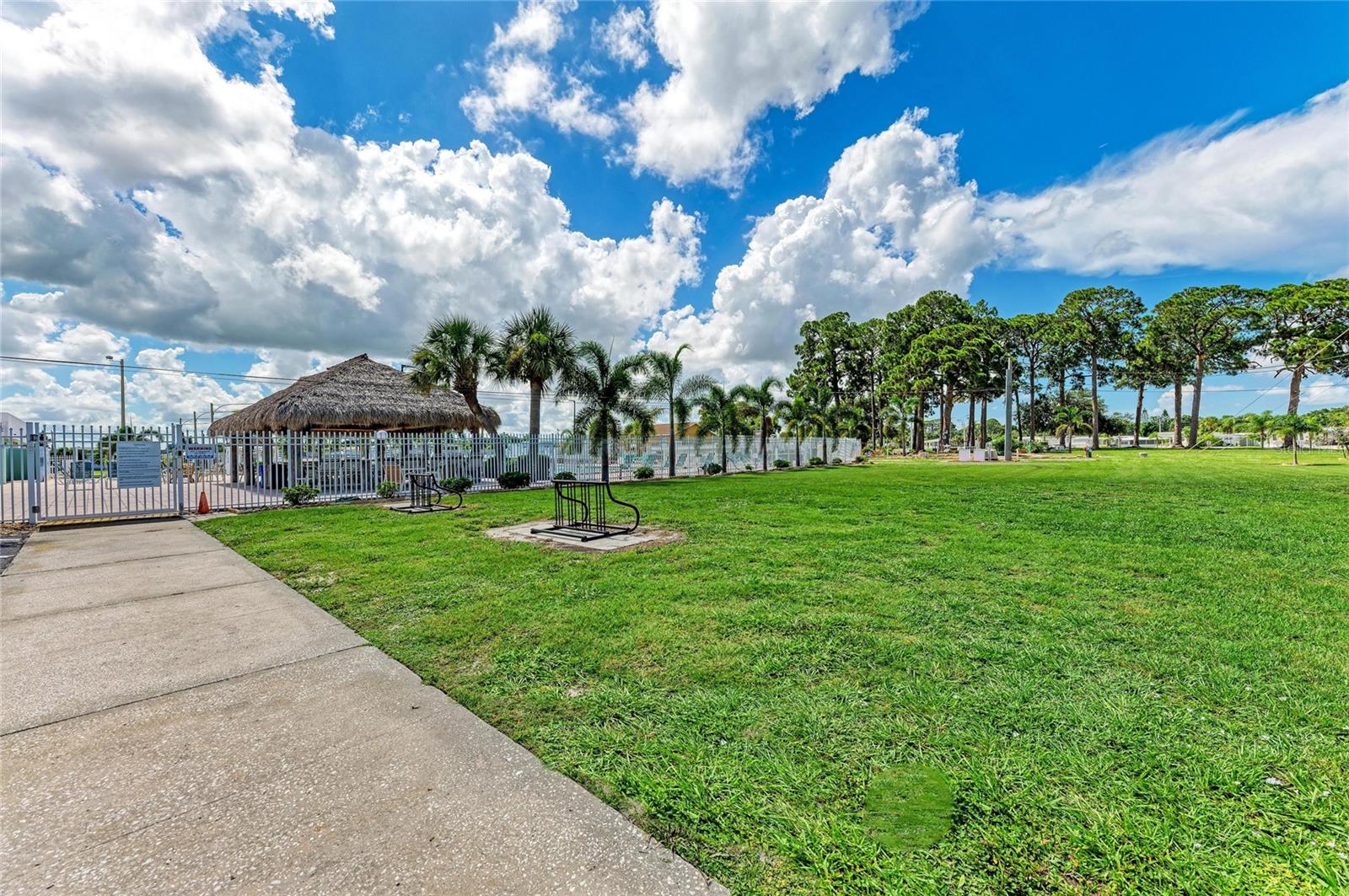 TRI-PAR ESTATES - Residential