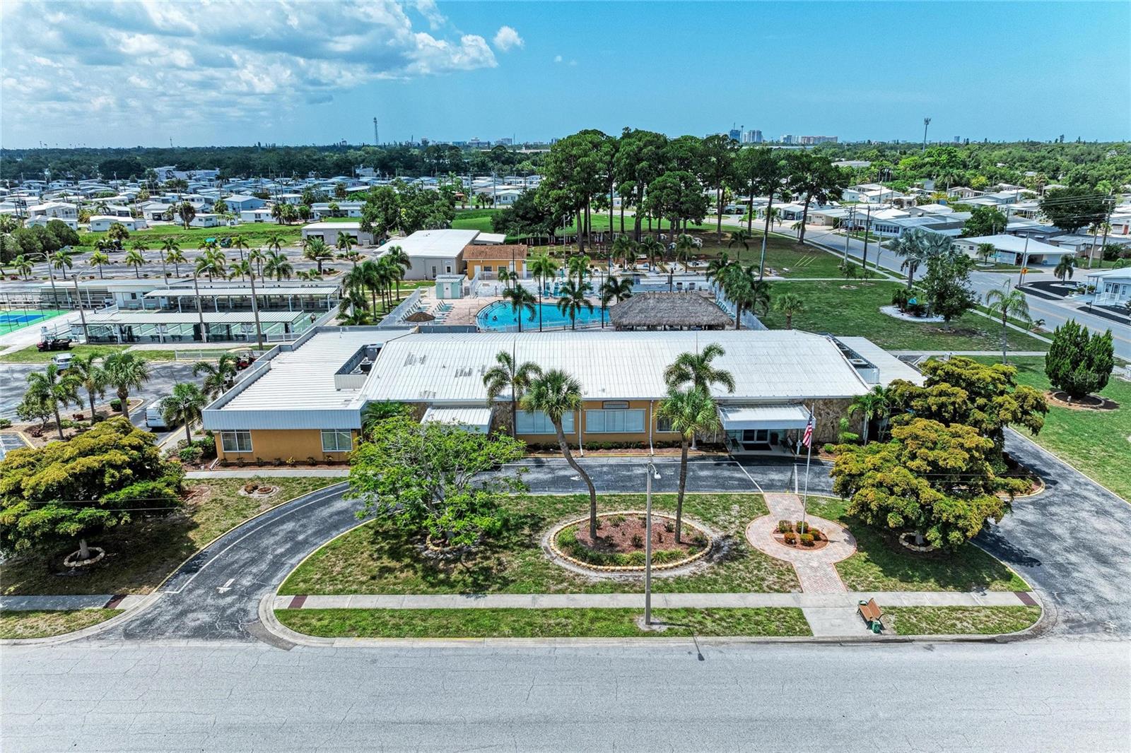 TRI-PAR ESTATES - Residential