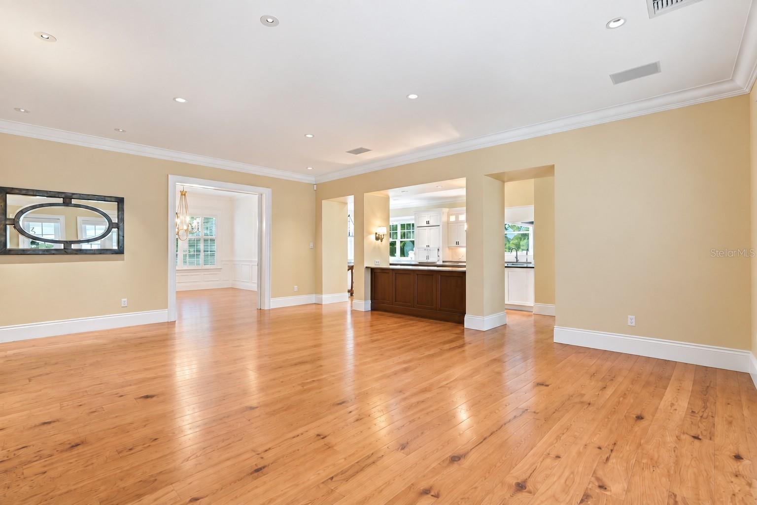 COLONIAL FARMS - Residential