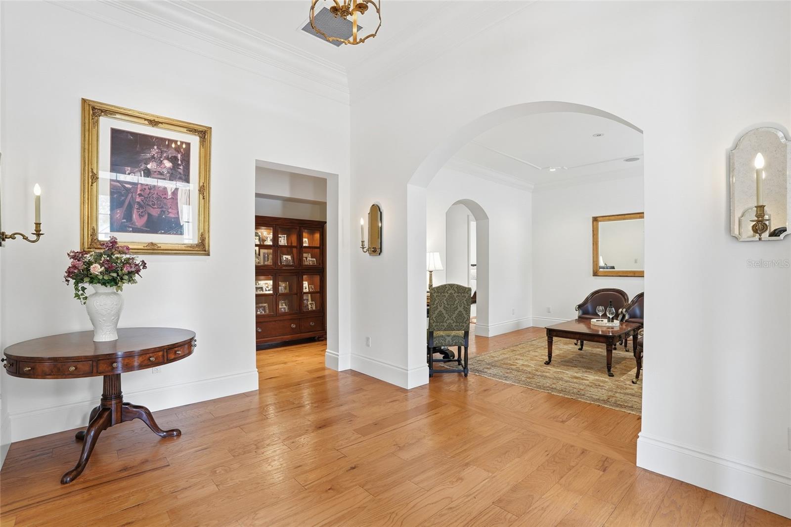 COLONIAL FARMS - Residential