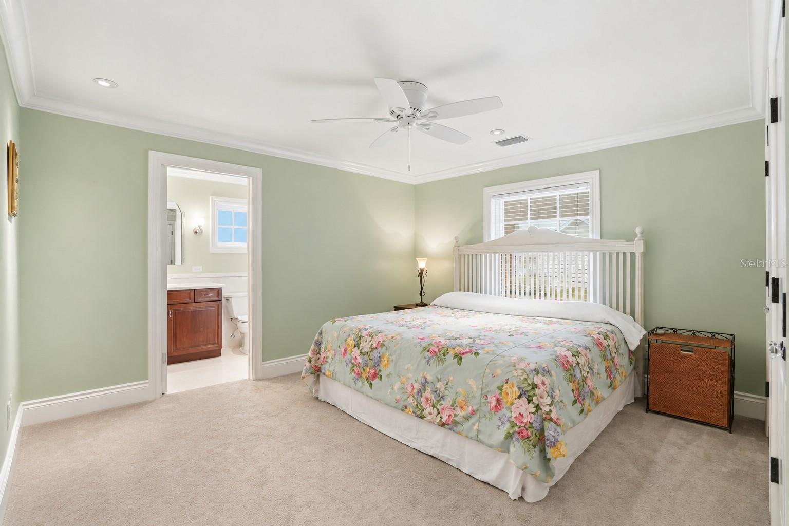 COLONIAL FARMS - Residential