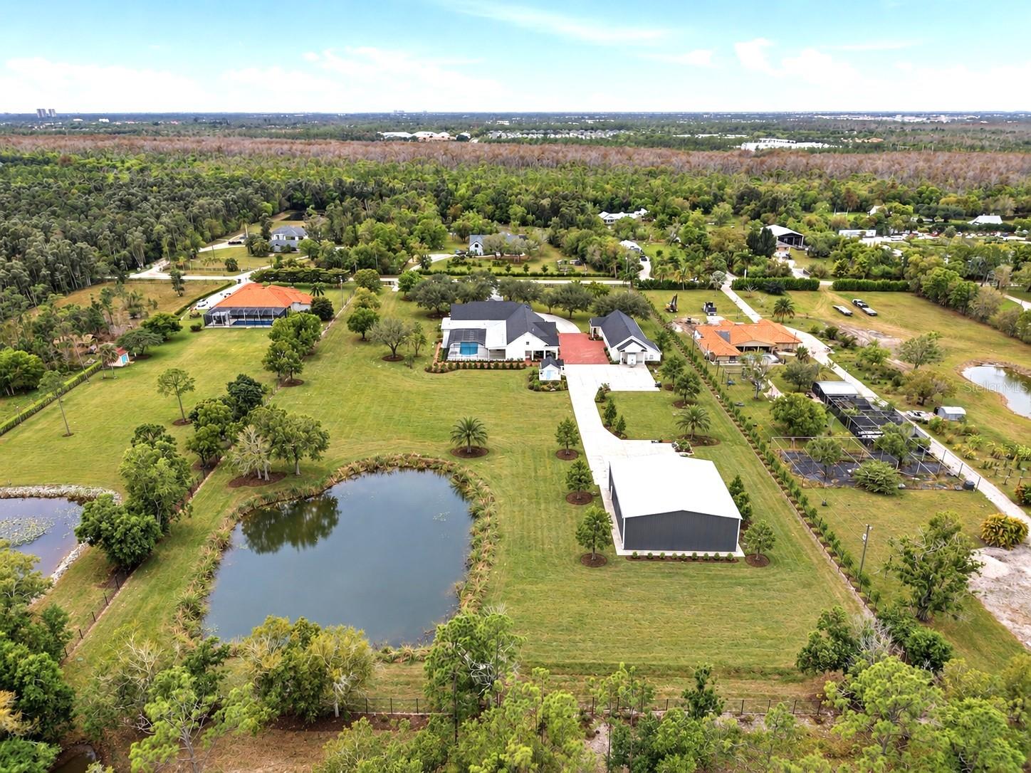COLONIAL FARMS - Residential