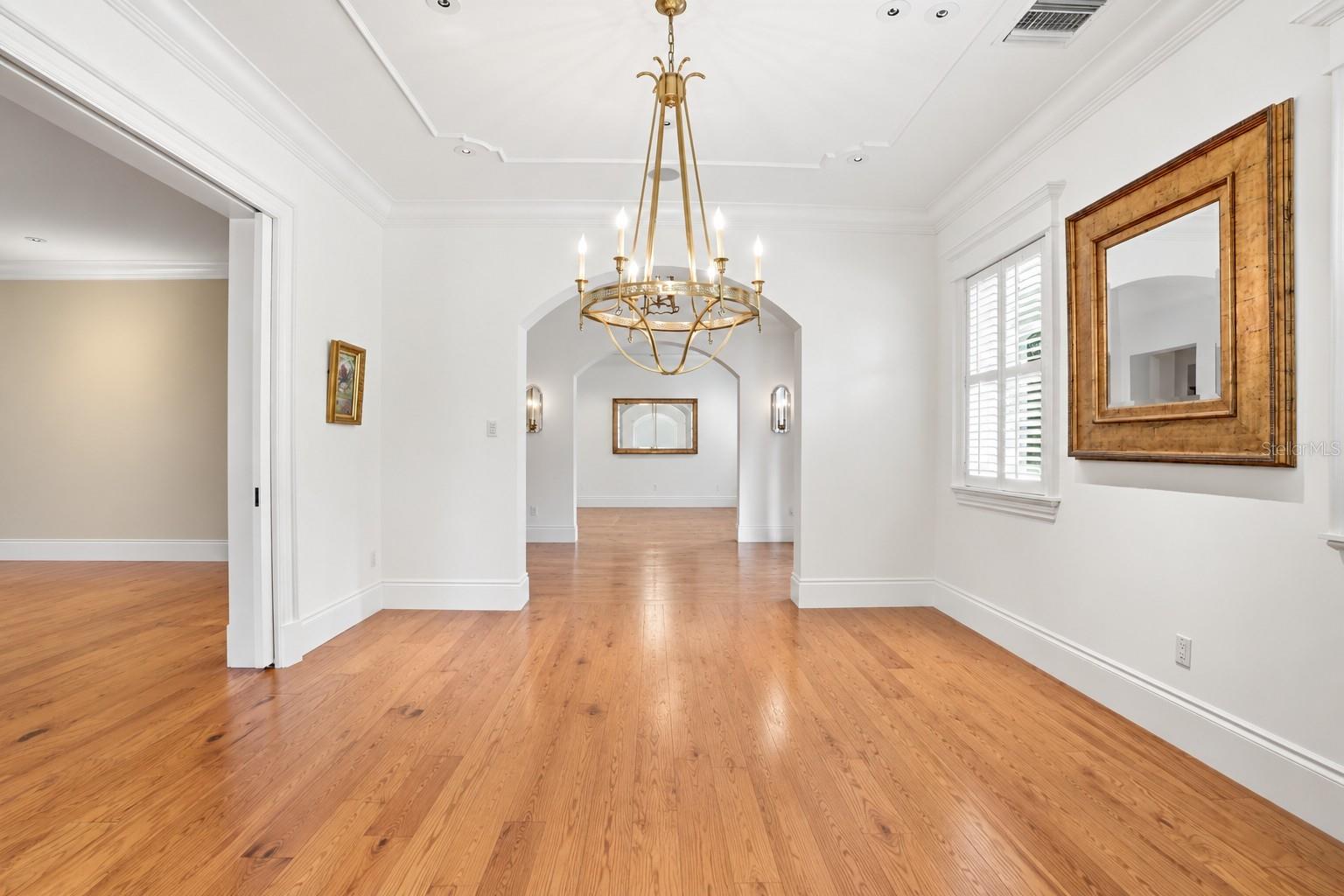 COLONIAL FARMS - Residential
