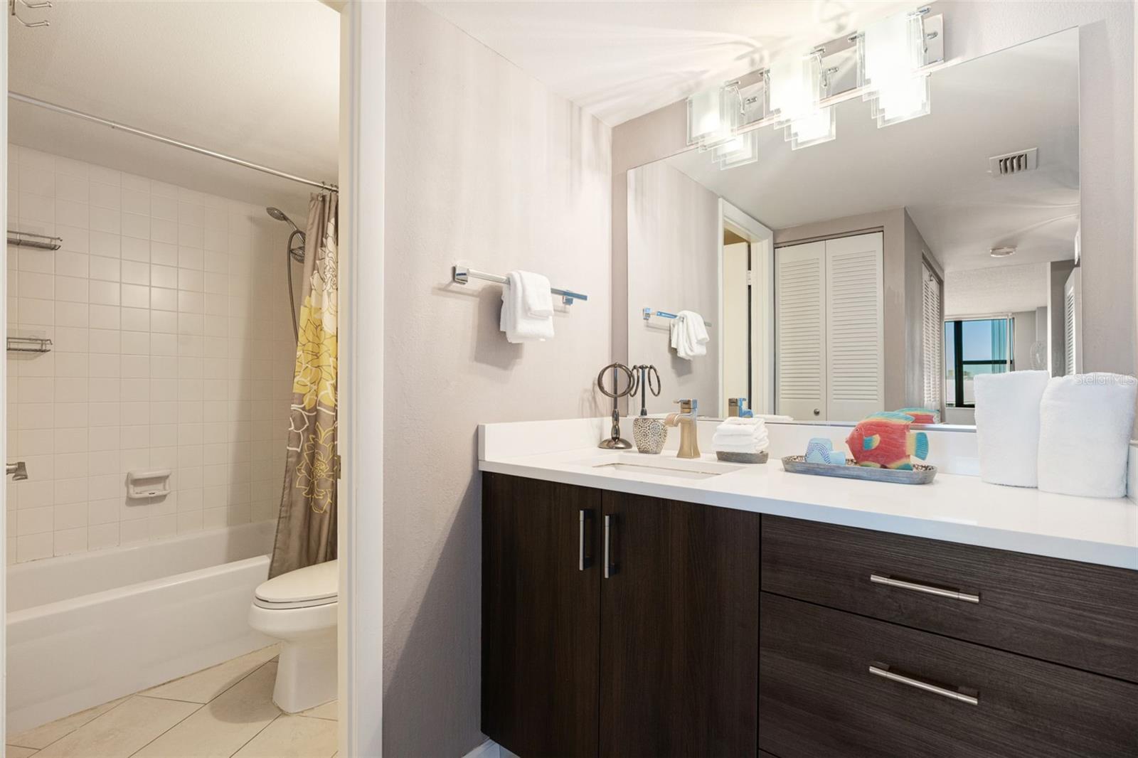HARBOR TOWERS Y & R - Residential