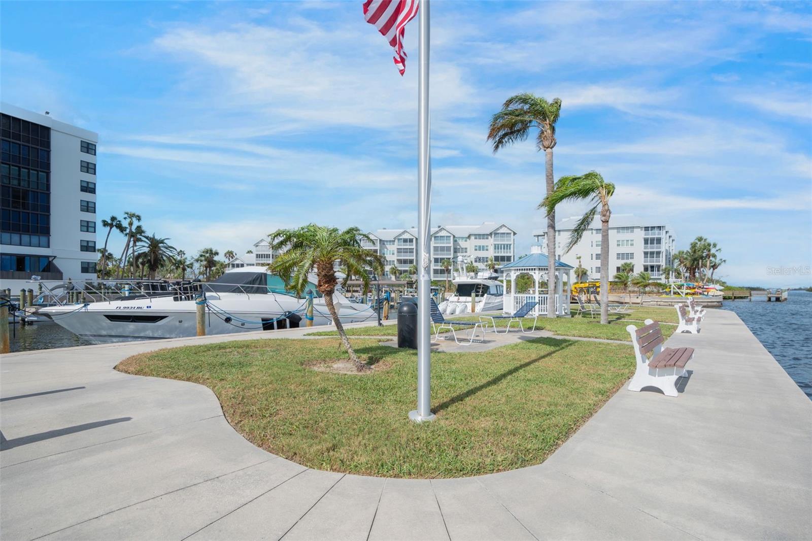 HARBOR TOWERS Y & R - Residential