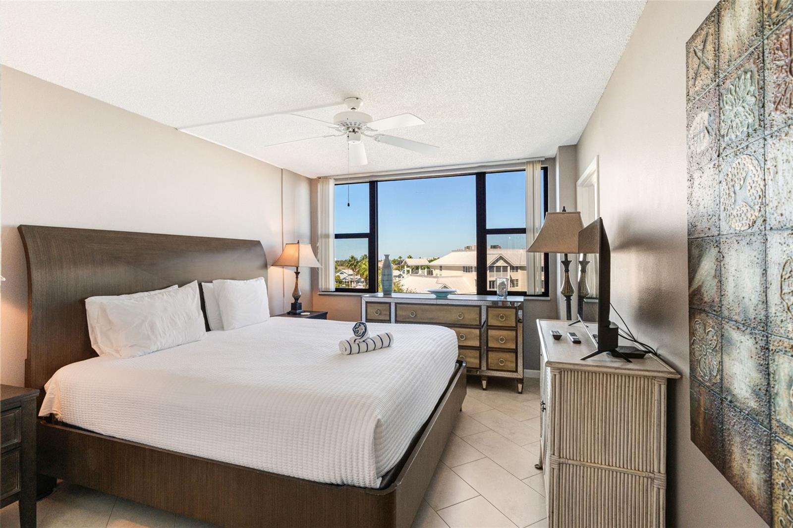 HARBOR TOWERS Y & R - Residential