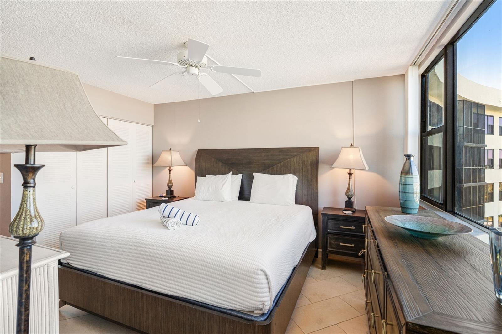 HARBOR TOWERS Y & R - Residential