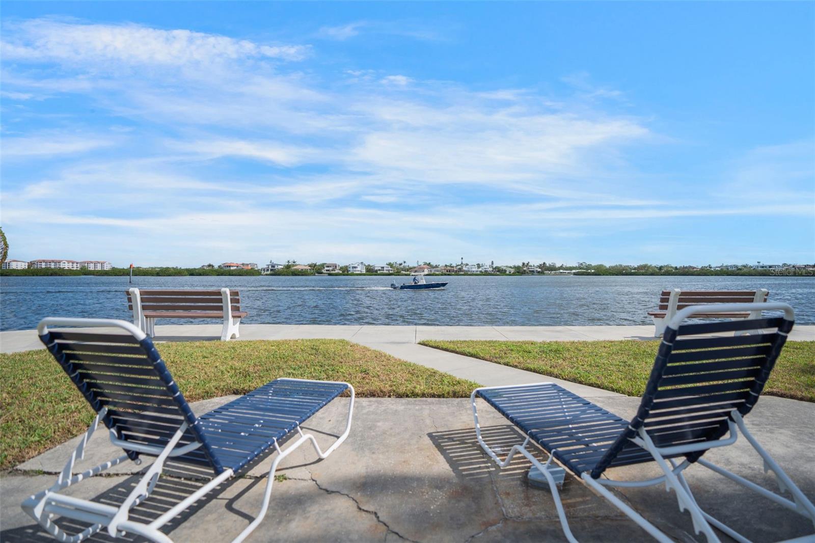 HARBOR TOWERS Y & R - Residential