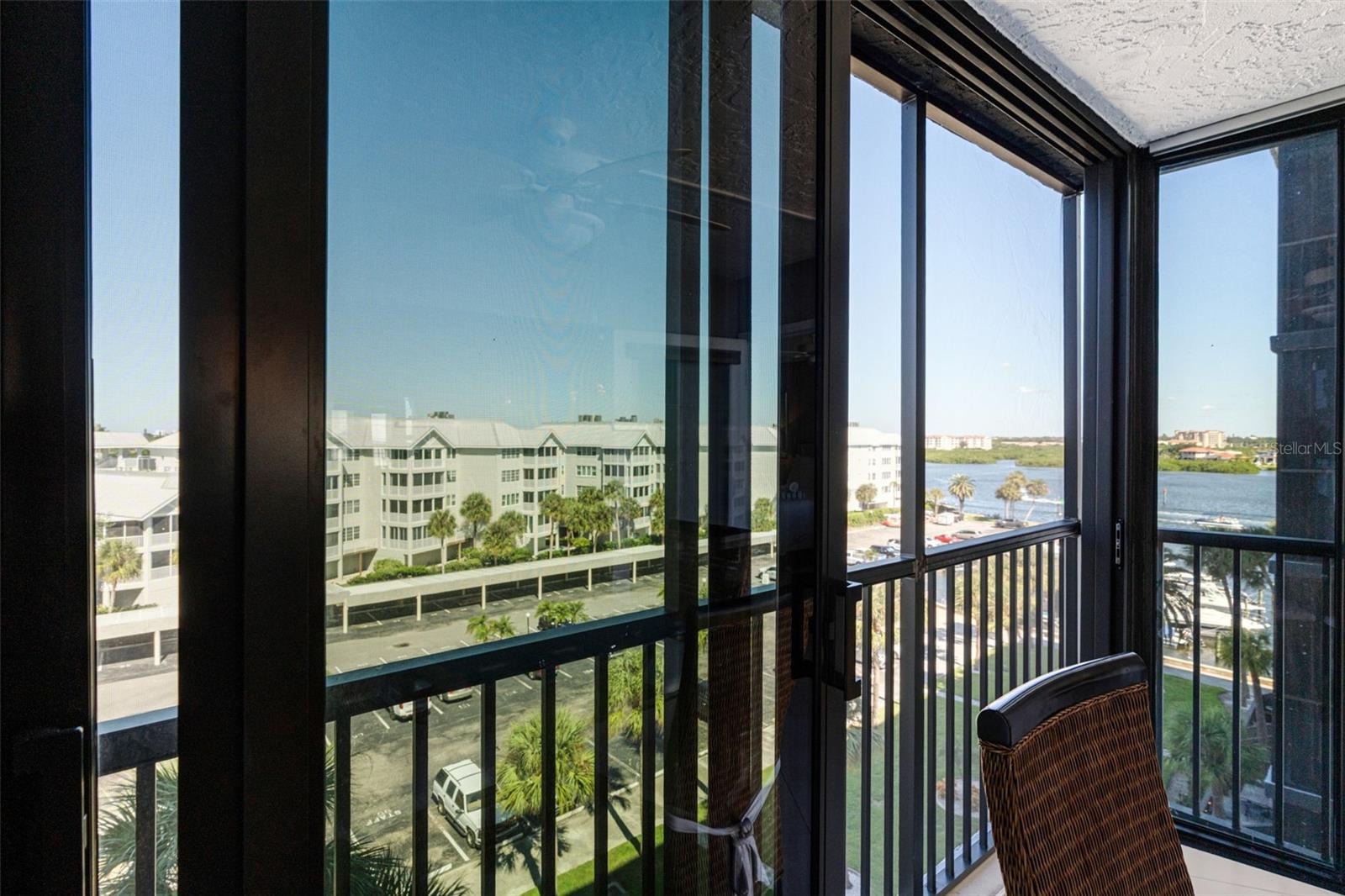 HARBOR TOWERS Y & R - Residential