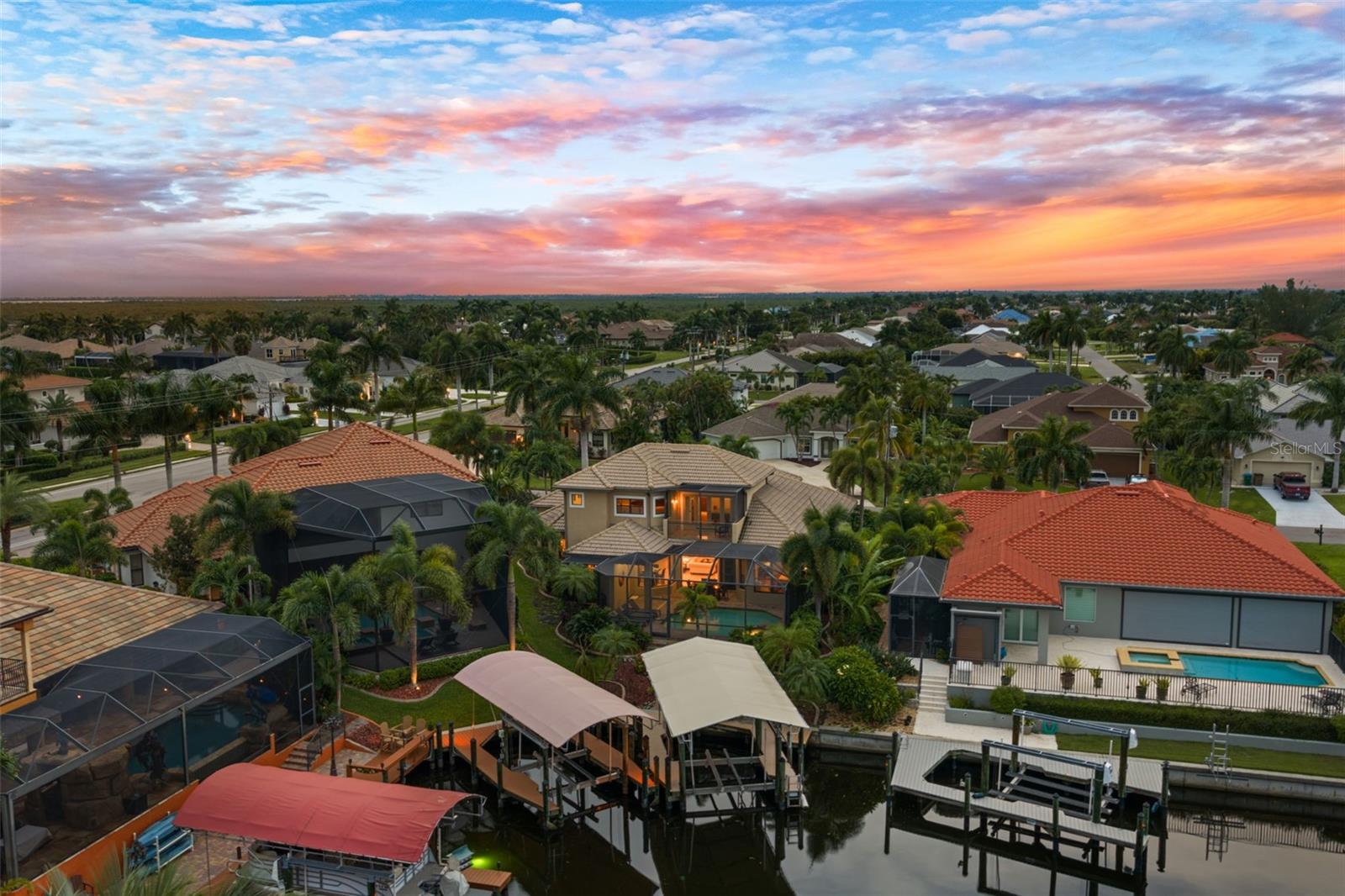 CAPE CORAL - Residential