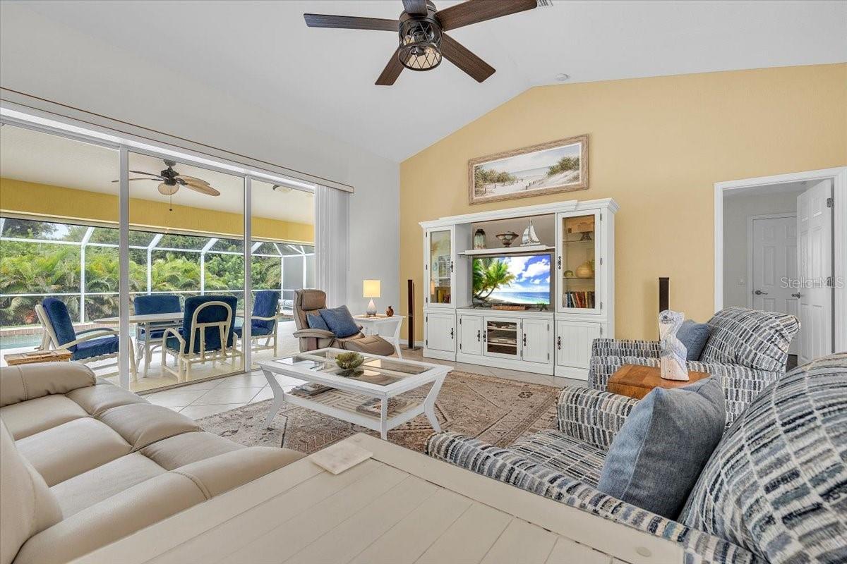 ROTONDA WEST PINE VALLEY - Residential