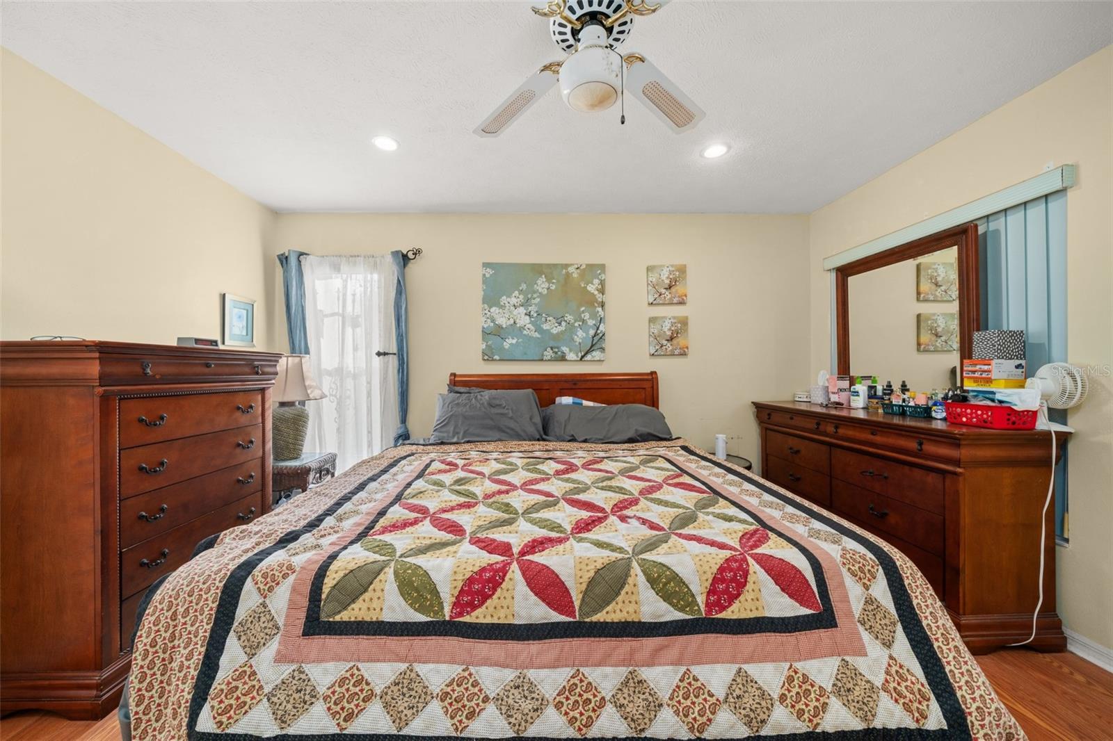 SUN N LAKES - Residential