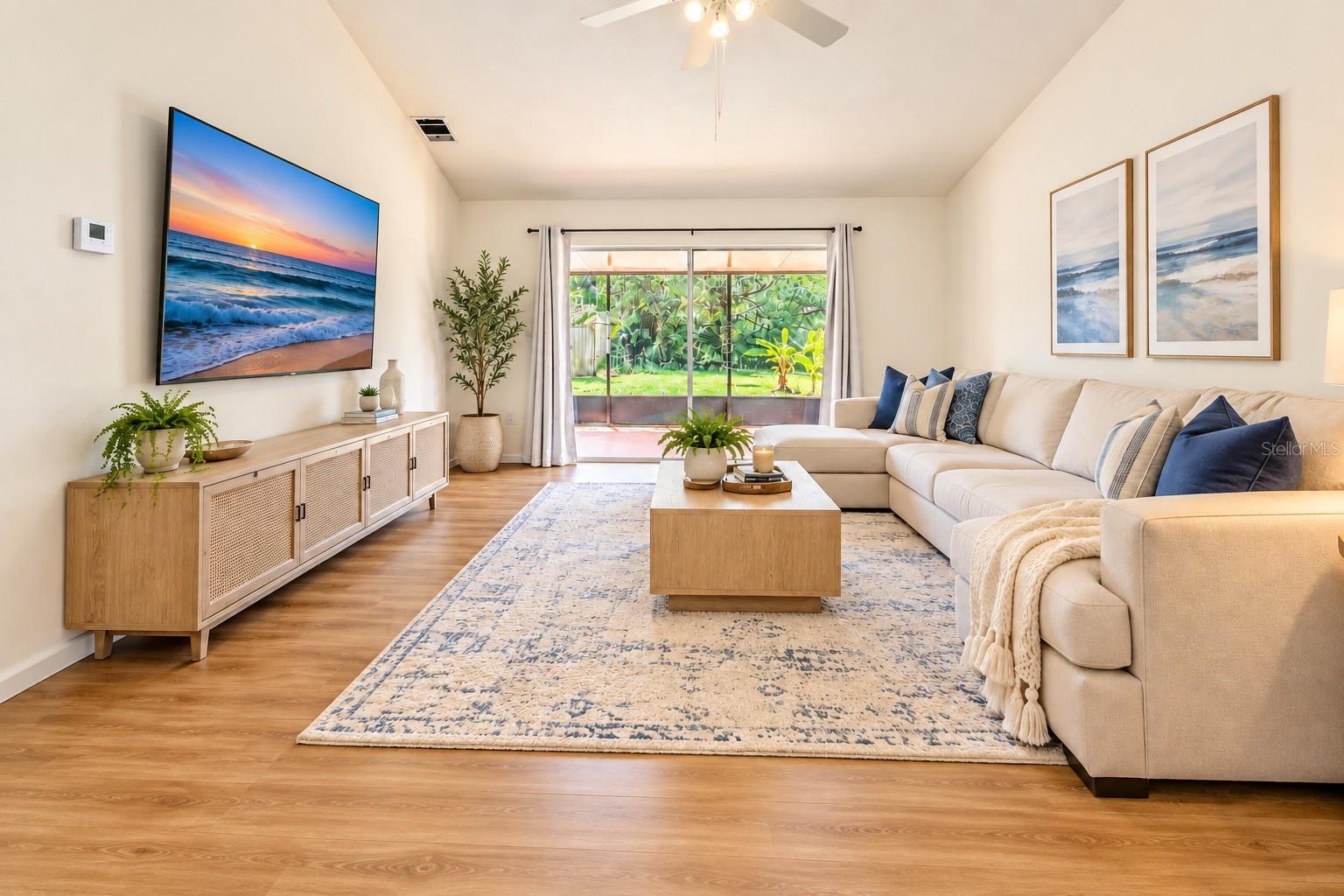 COUNTRY VILLAGE - Residential