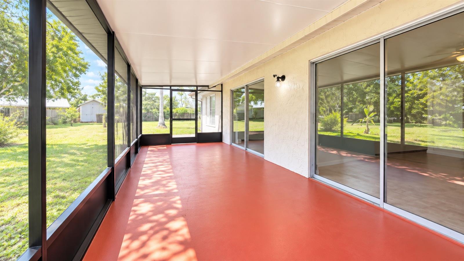 COUNTRY VILLAGE - Residential