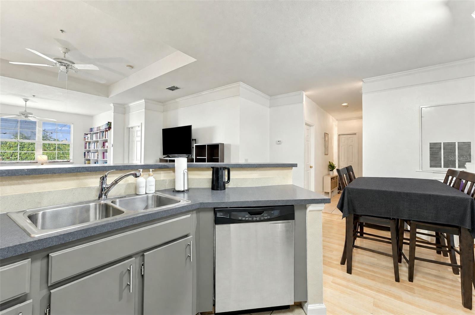 HAMPTONS/METROWEST - Residential