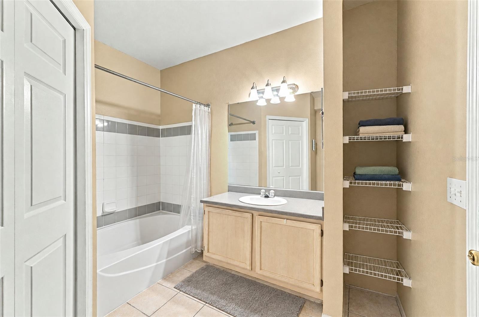 HAMPTONS/METROWEST - Residential