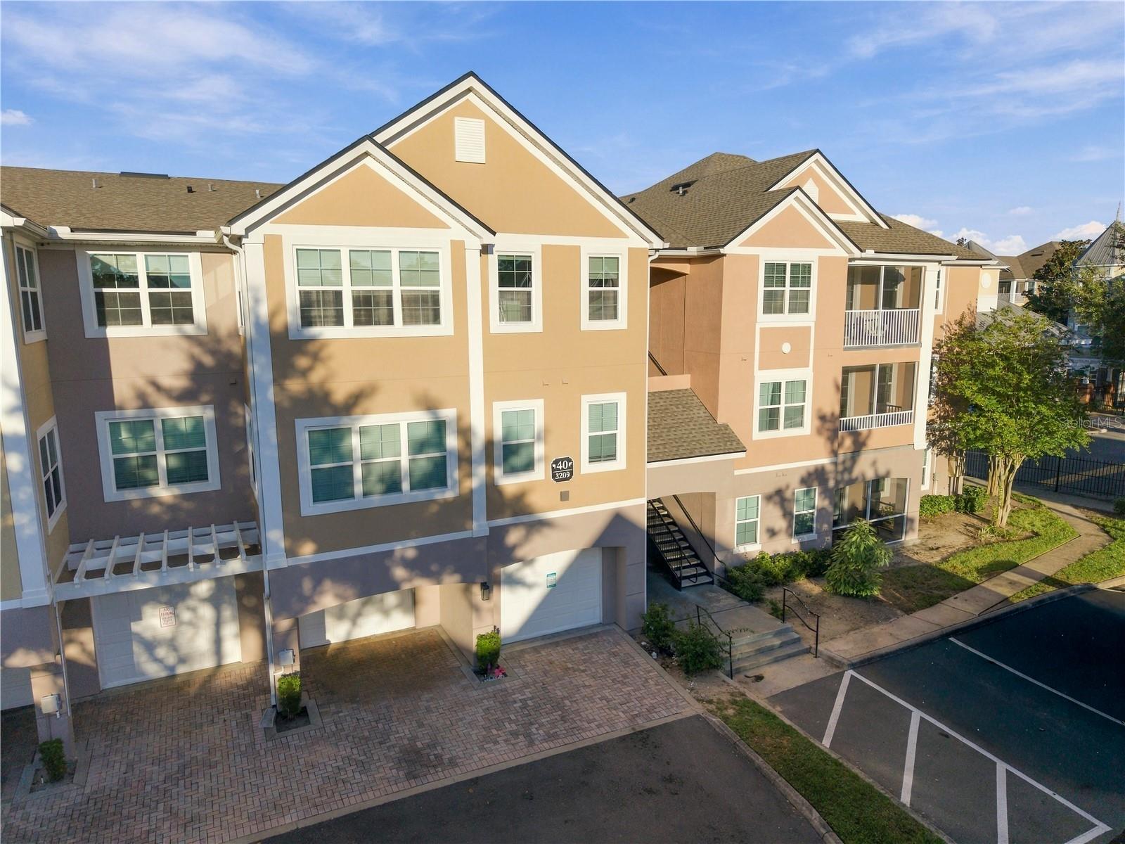 HAMPTONS/METROWEST - Residential