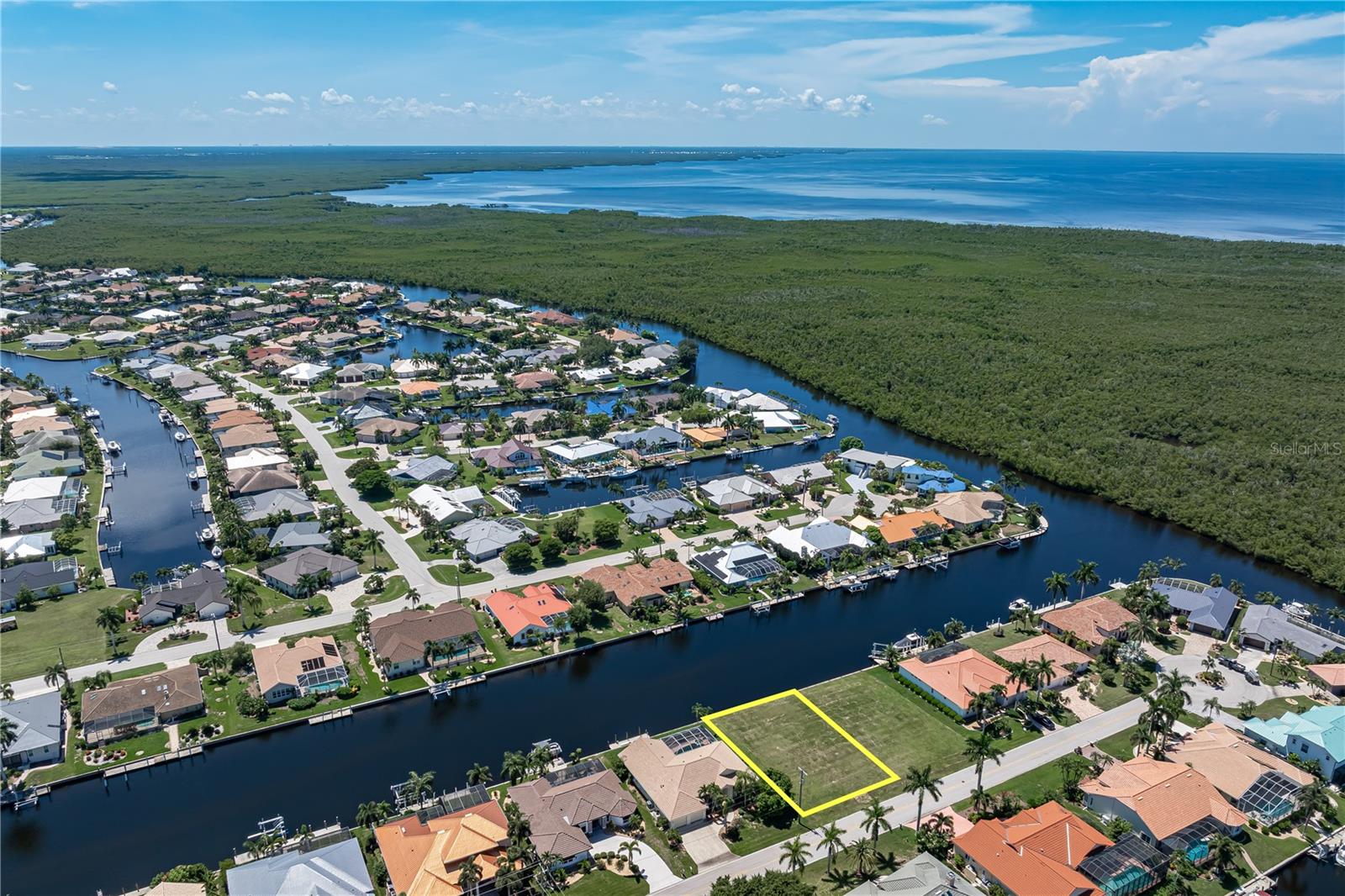PUNTA GORDA ISLES SEC 12 - Land