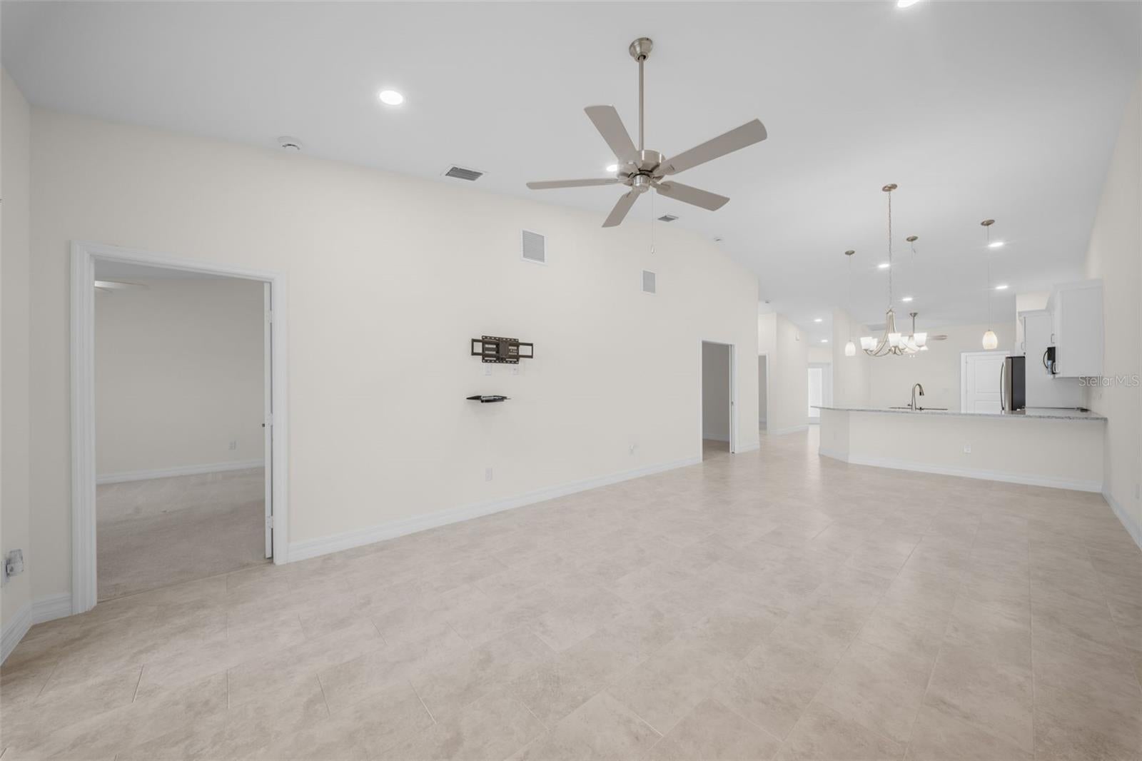 VILLA GRANDE/BURNT STORE ISLES - Residential