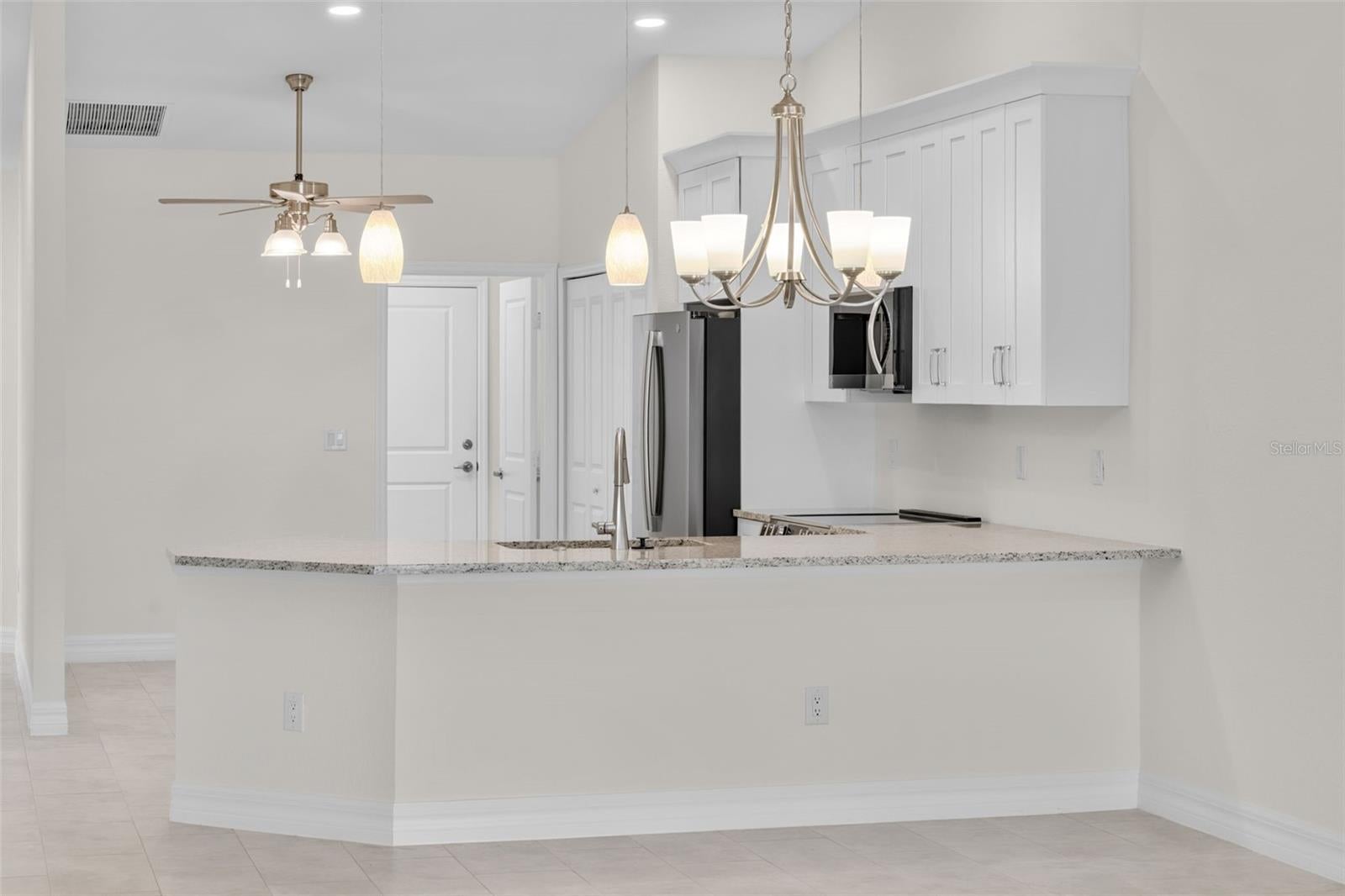 VILLA GRANDE/BURNT STORE ISLES - Residential