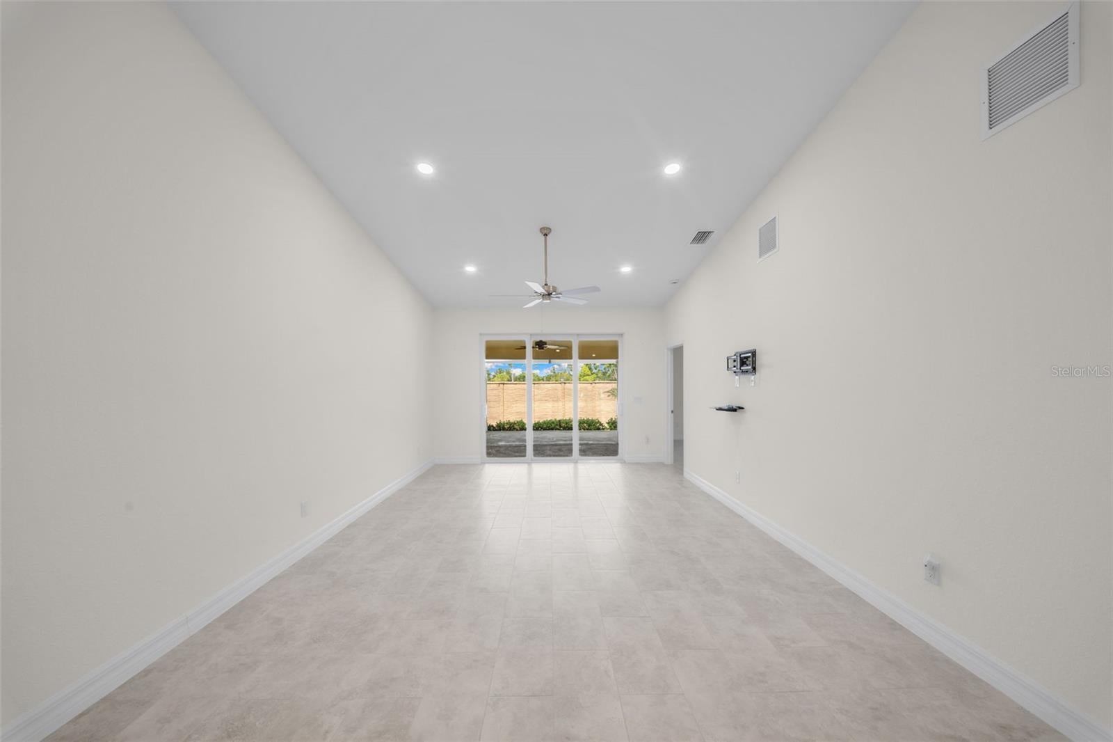 VILLA GRANDE/BURNT STORE ISLES - Residential