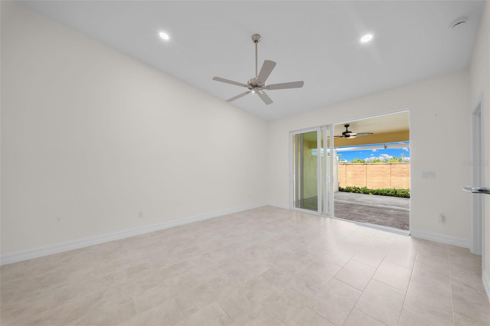 VILLA GRANDE/BURNT STORE ISLES - Residential