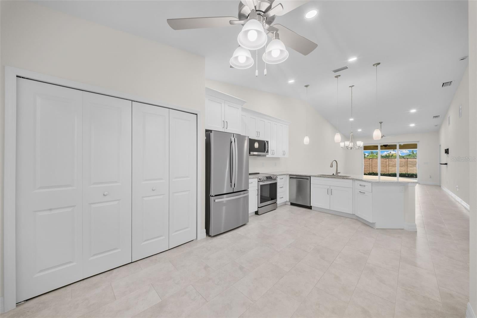 VILLA GRANDE/BURNT STORE ISLES - Residential