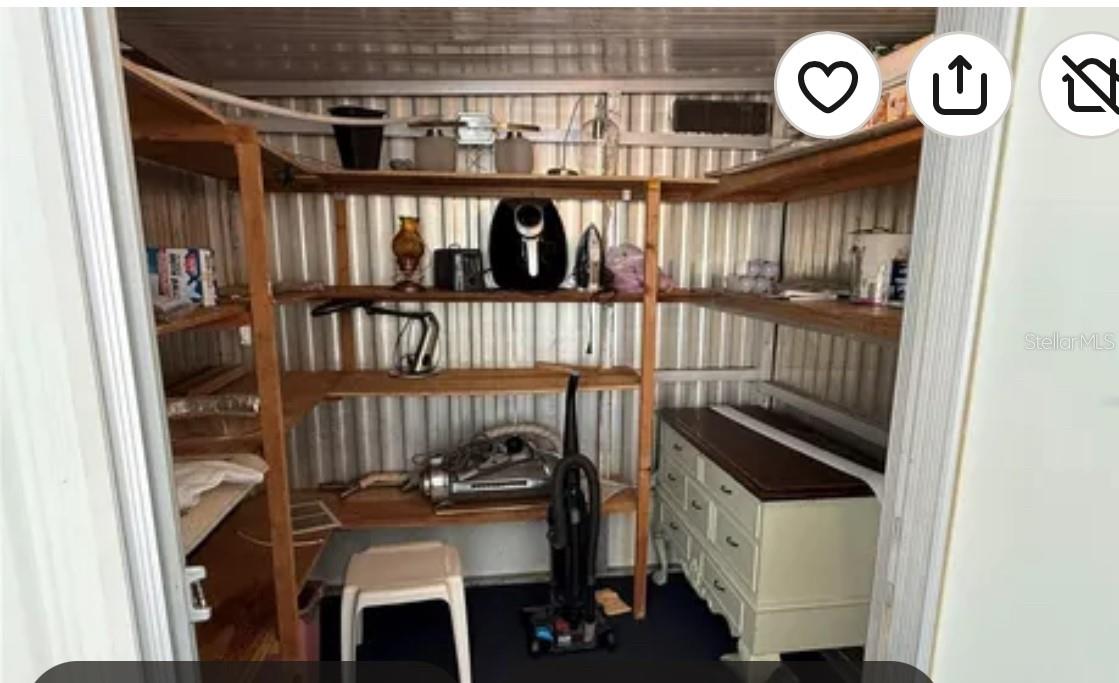HOLIDAY TRAVEL PARK ENGLEWOOD - Residential