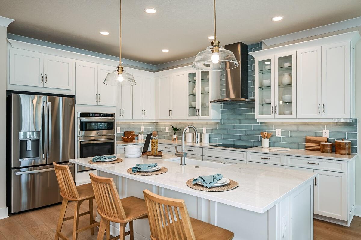ENCLAVE AT KINGSWAY CIRCLE - Residential