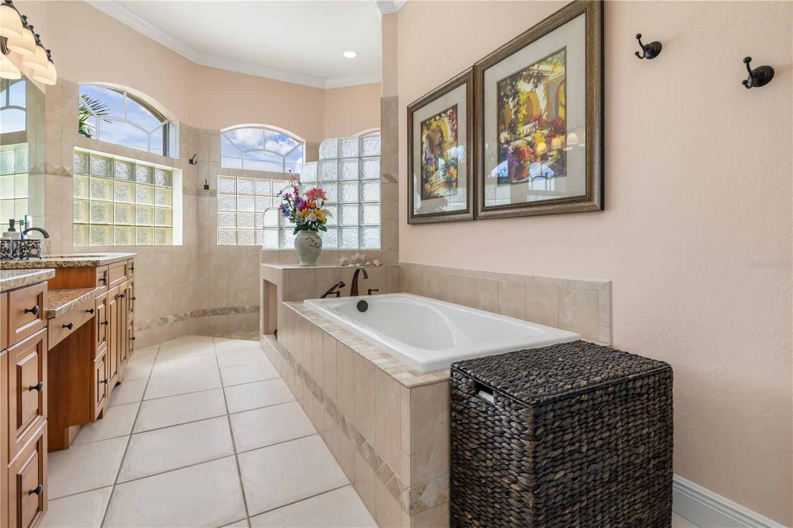 ROTONDA WEST PINE VALLEY - Residential
