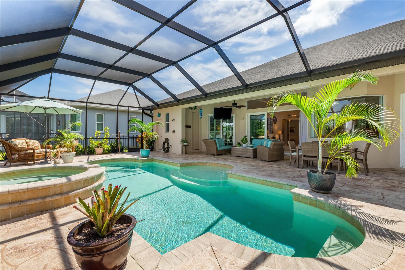 ROTONDA WEST PINE VALLEY - Residential
