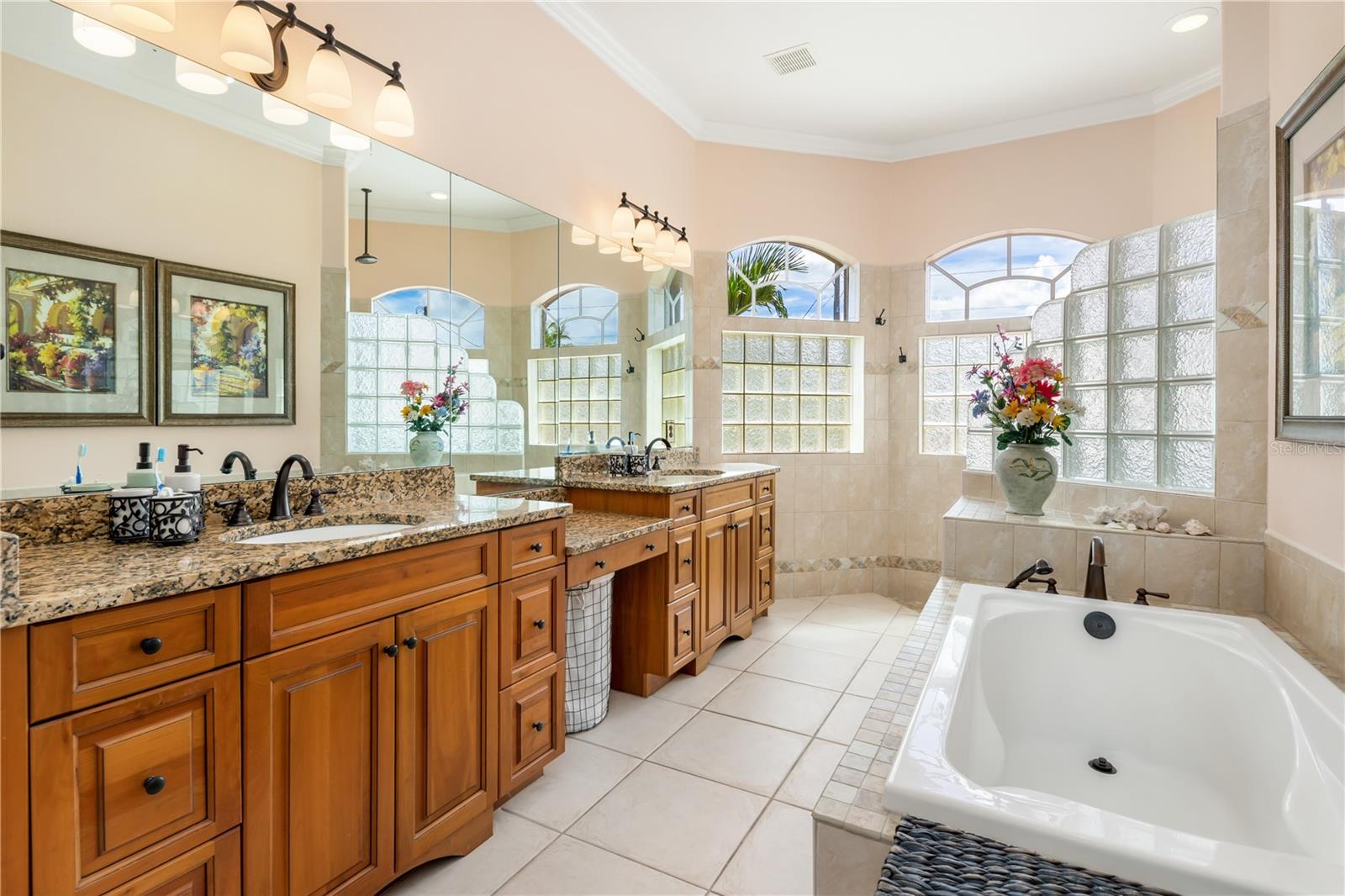 ROTONDA WEST PINE VALLEY - Residential